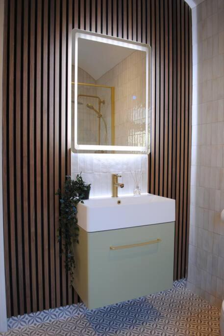 Cosy Renovated House In Warrington 빌라 외부 사진